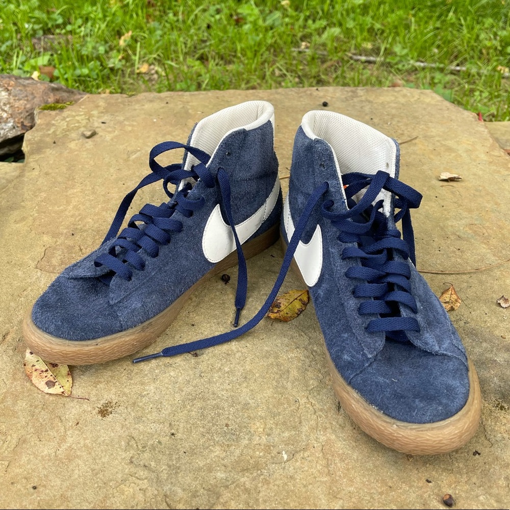 Navy Nikes